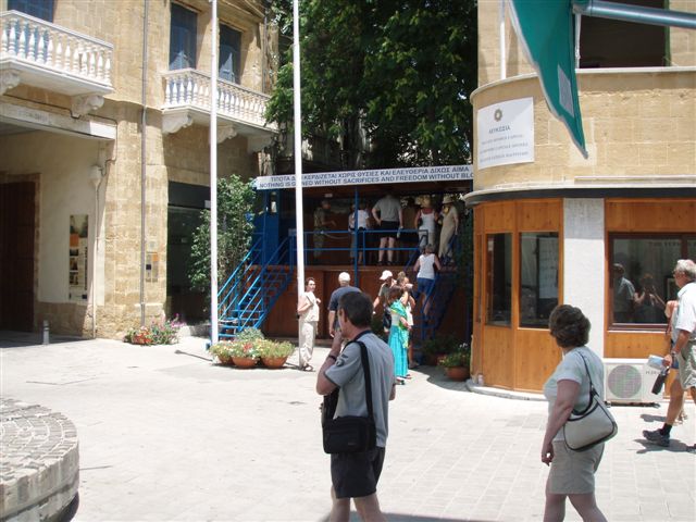 Gade i Nicosia ved den grønne linie.