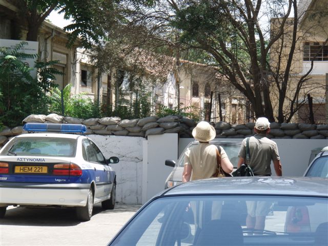 Grænse ved den grønne linie i Nicosia.                         